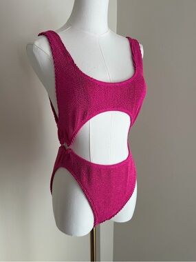 Good American Always Fits Cut Out Metallic Hot Pink Monokini One Piece Swimsuit